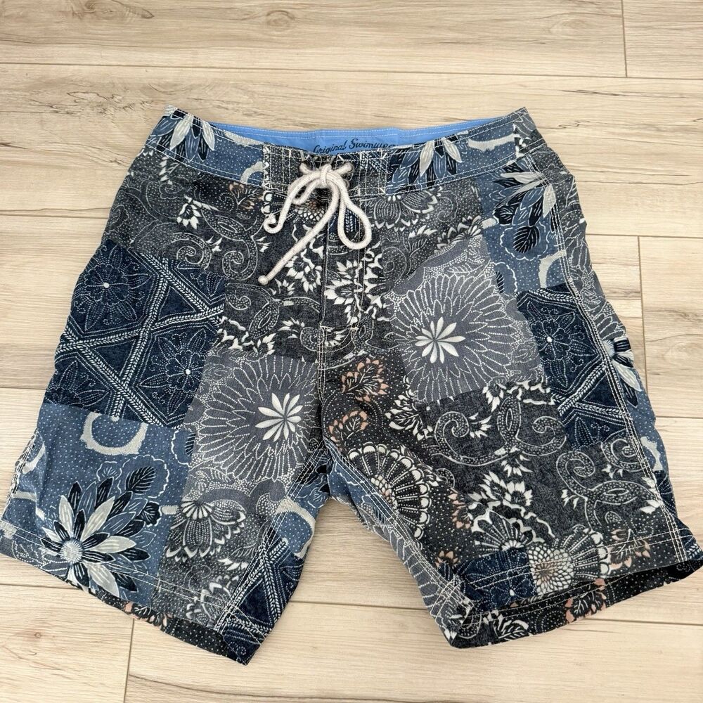 J.Crew Shorts Mens 30 Blue White Hawaiian Floral Patchwork Board Swim Trunks